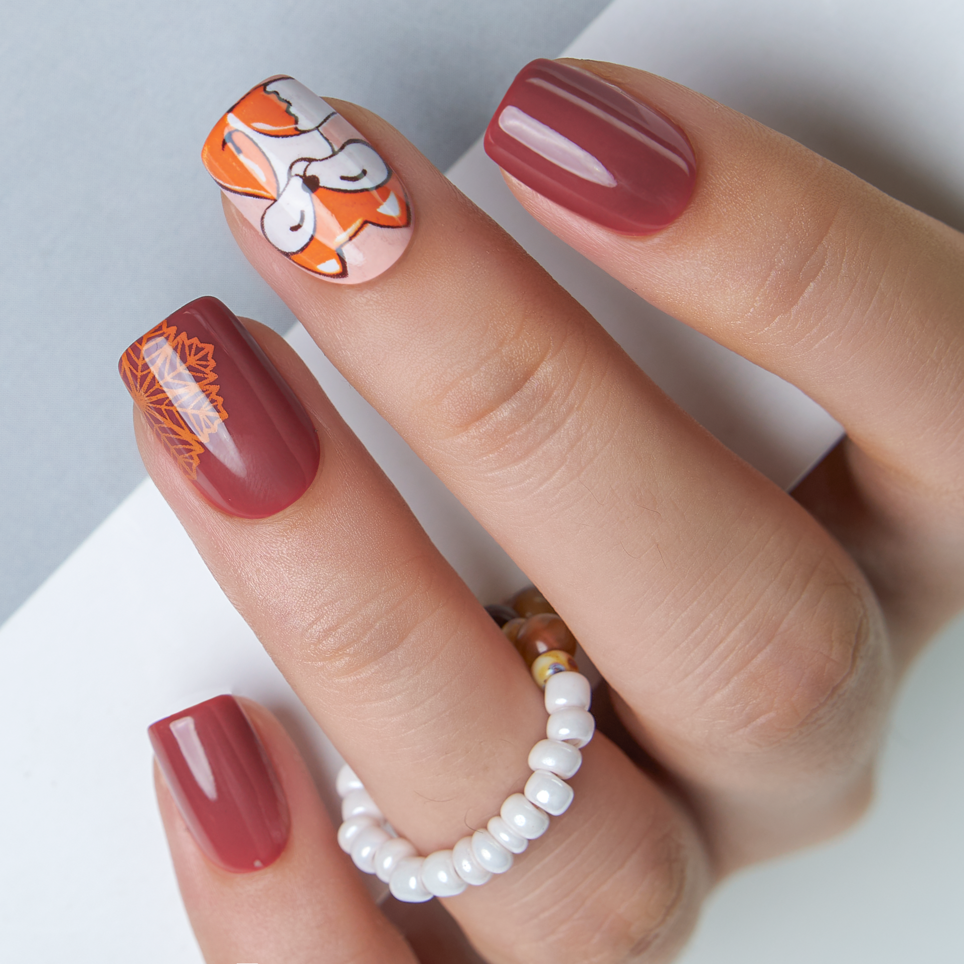 Fox & Foliage – S Squoval