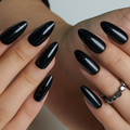 Shadow Kiss Glow – L Stiletto