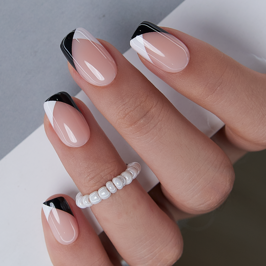 Minimal Contrast – M Squoval