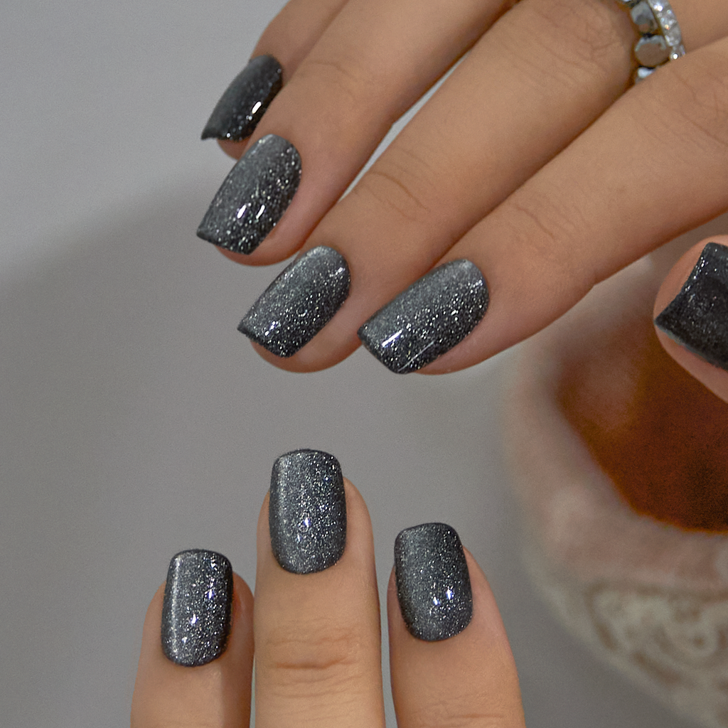Gray Sparkle – S Squoval