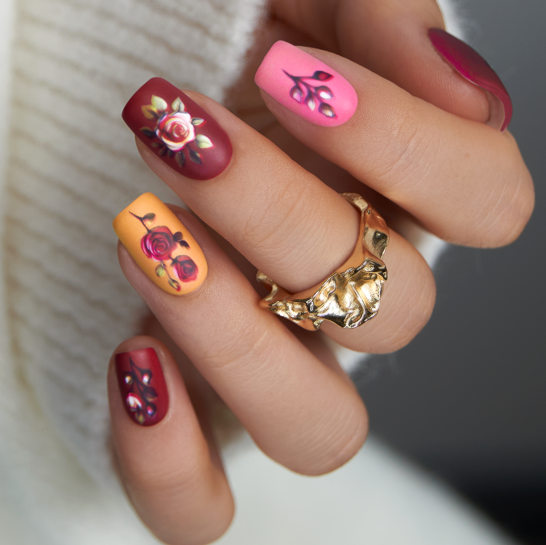 Sweet Floral – M Squoval