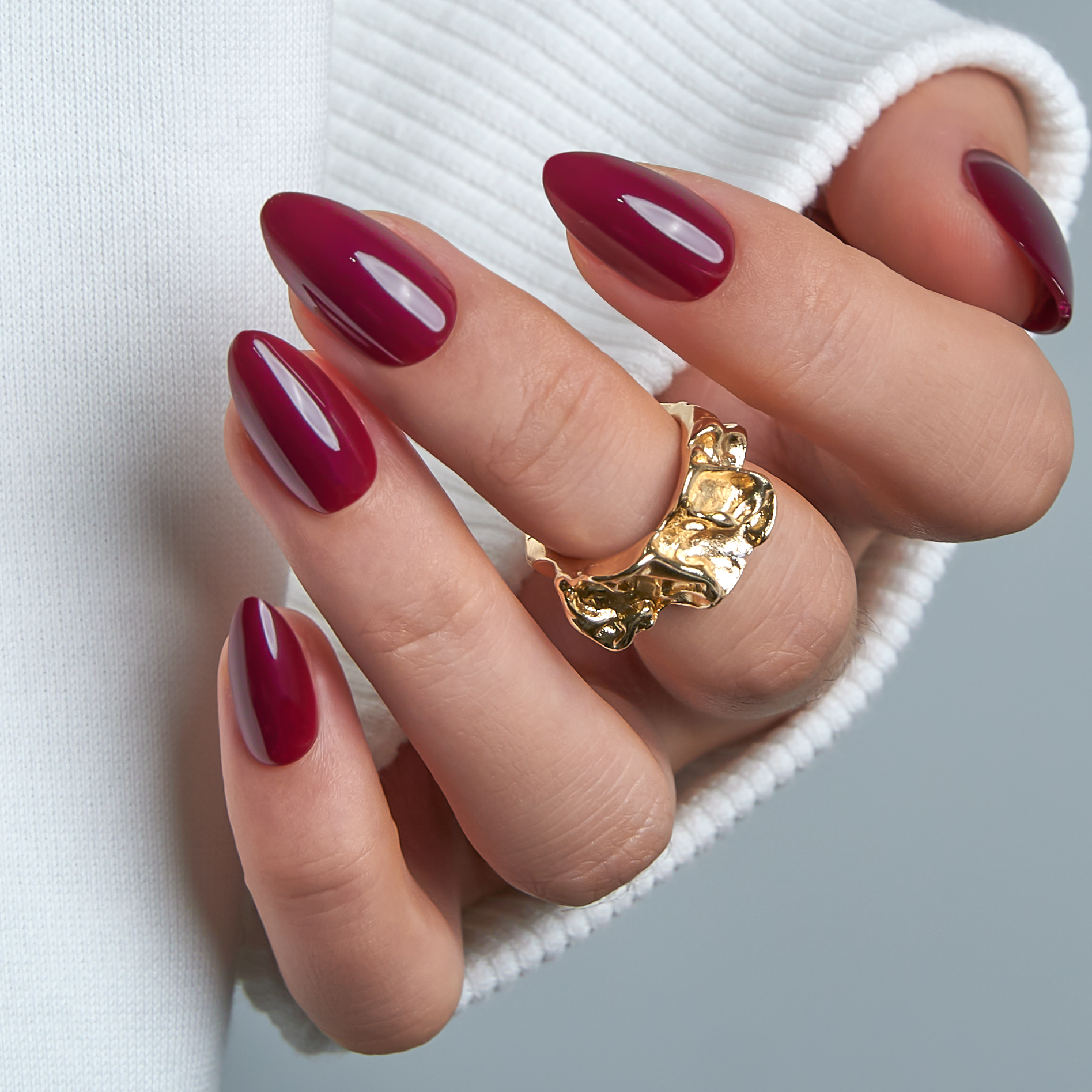 Crimson Gleam – S Almond
