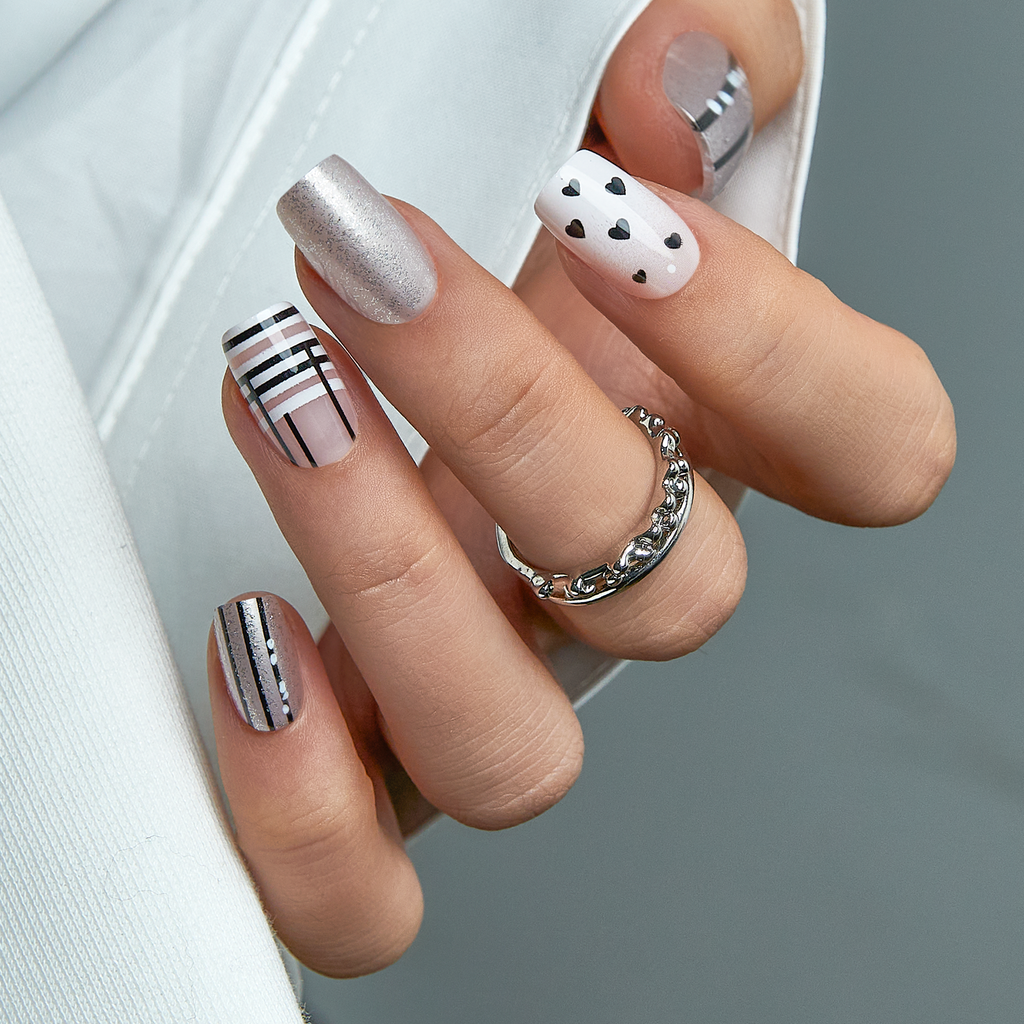 Nude Spark Line – M Squoval