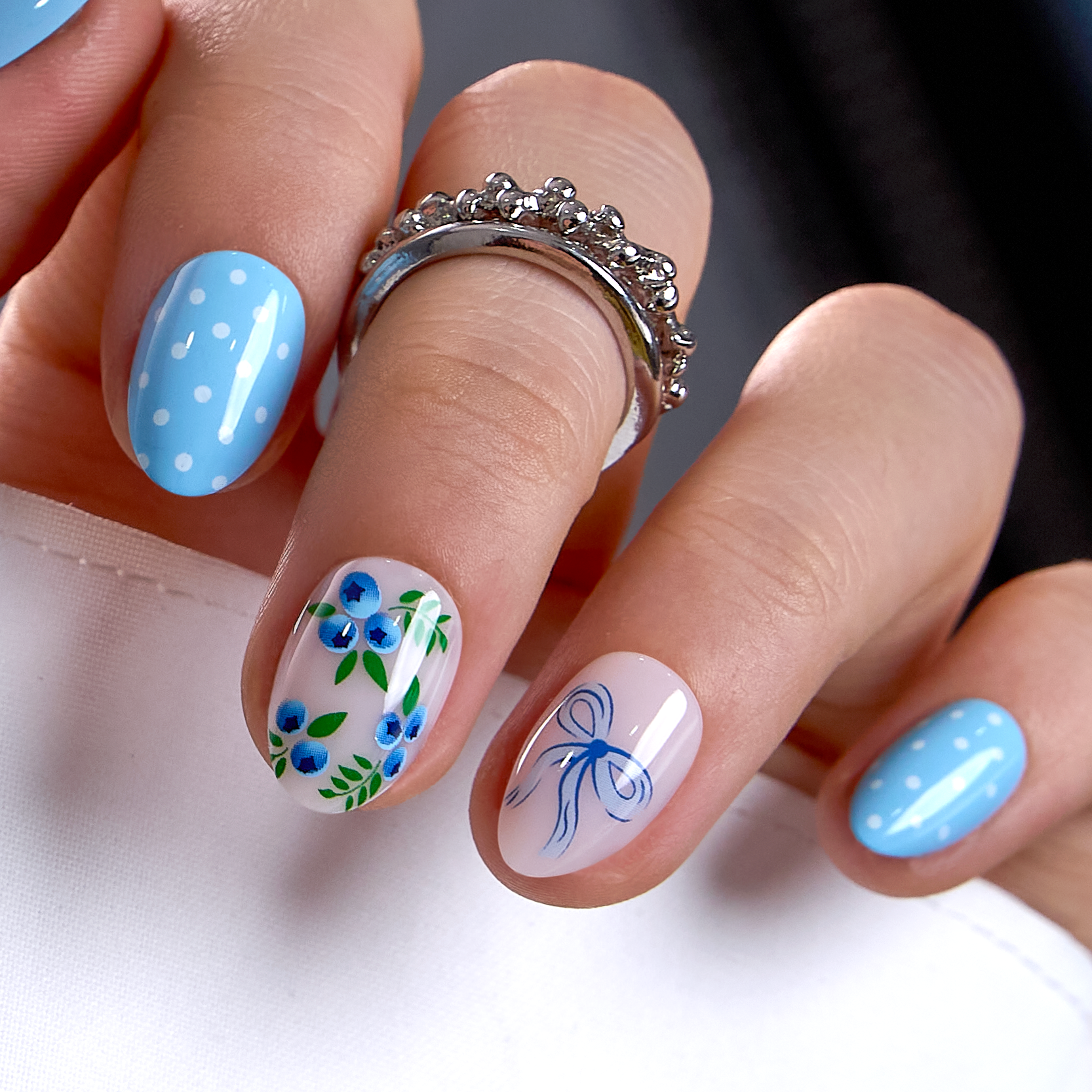 Blue Garden – RS Almond