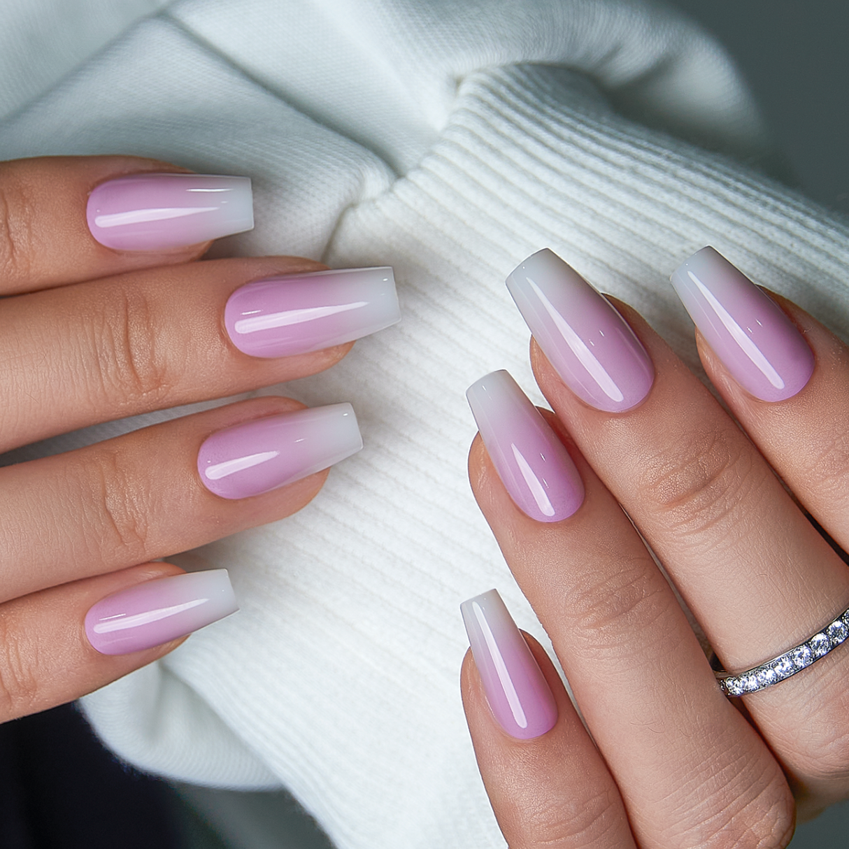 Milky Petal Glow – S Squoval