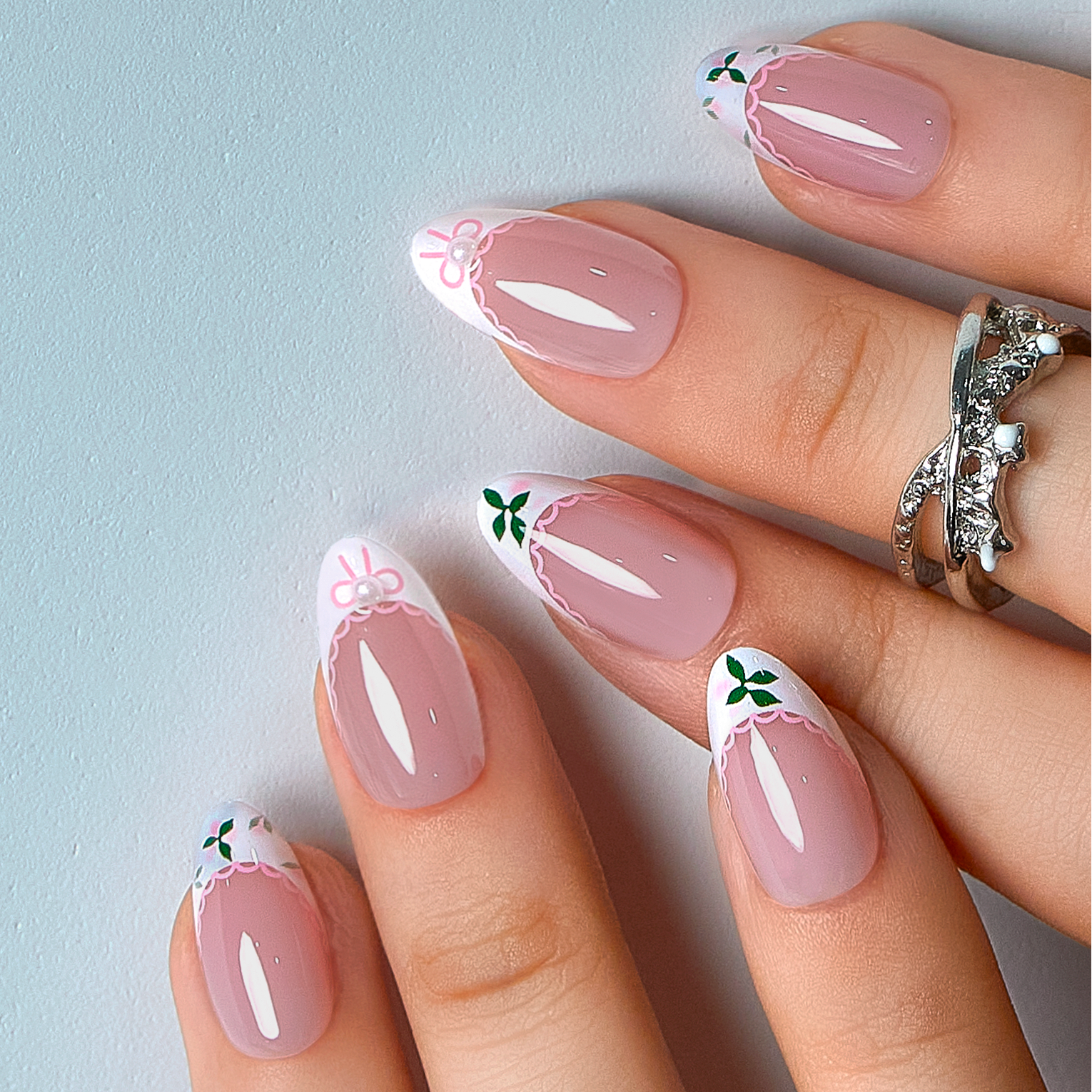 Lace Bloom – S Almond