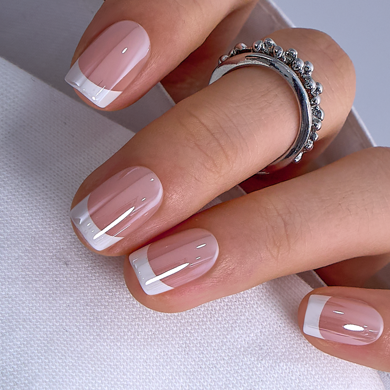 Nude Rhapsody – M Squoval