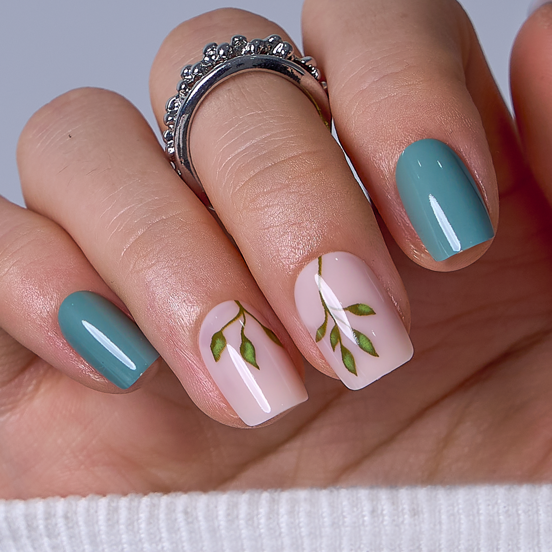 Green Leaves – S Squoval