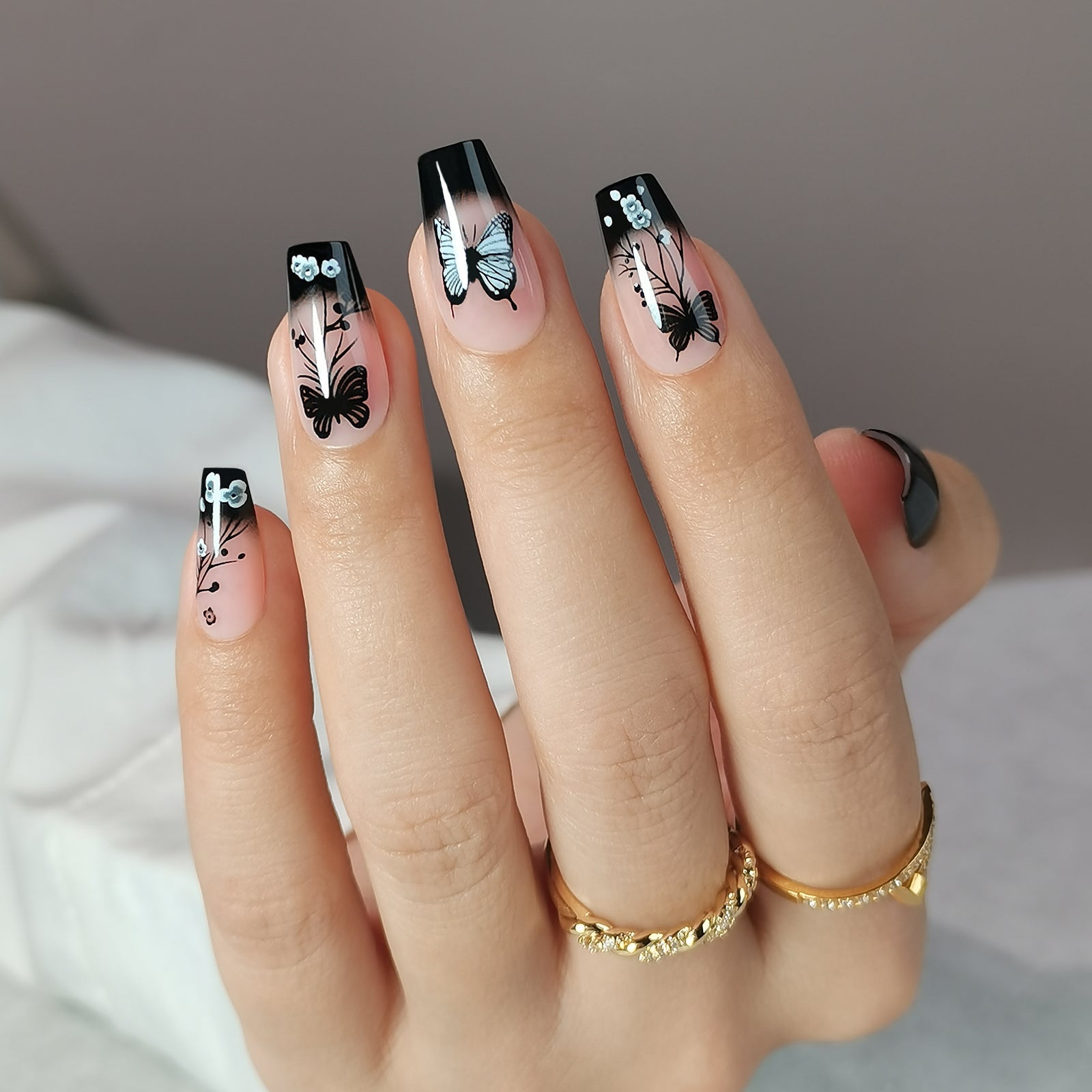 Noir Papillon – M Coffin
