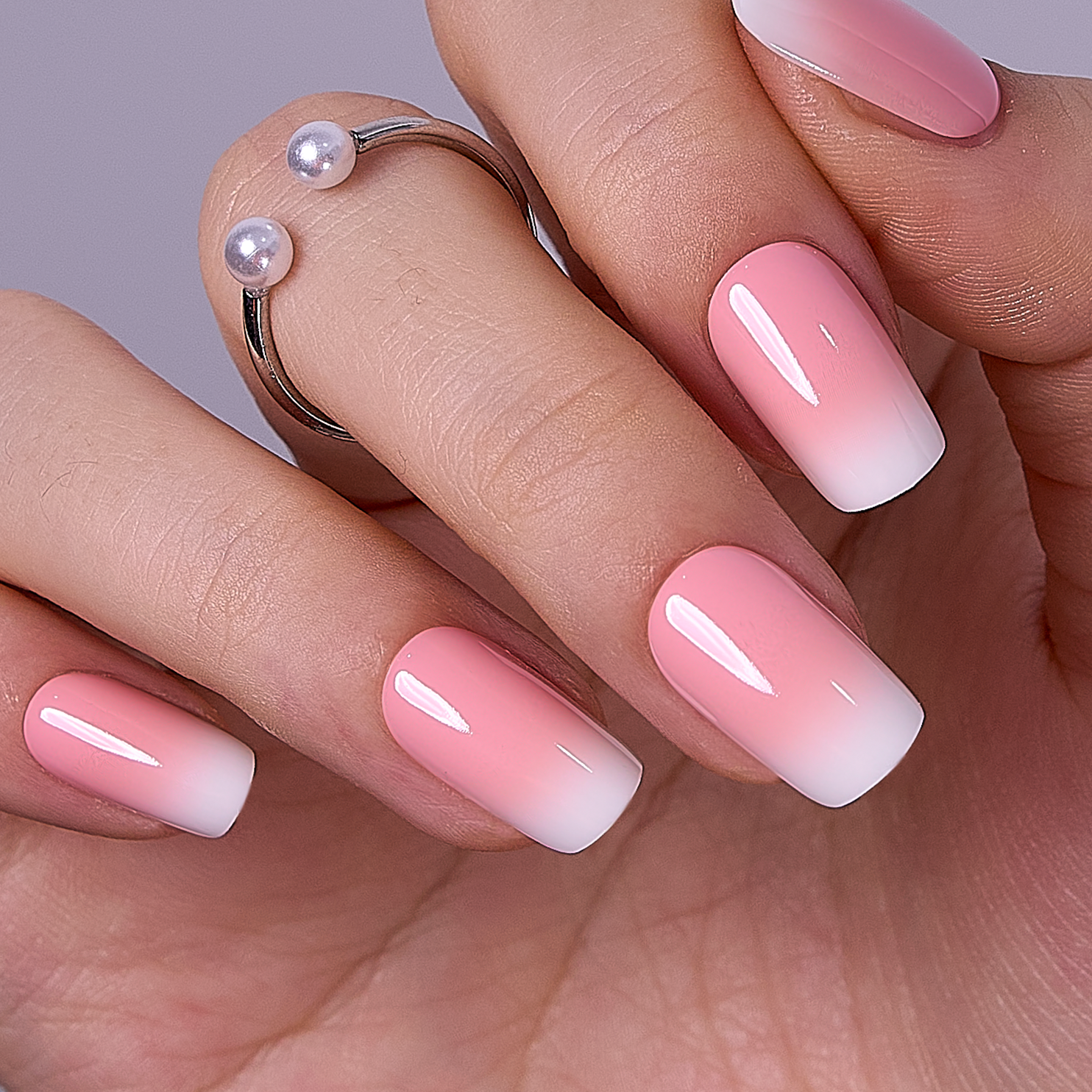 Milky Petal Glow – S Squoval