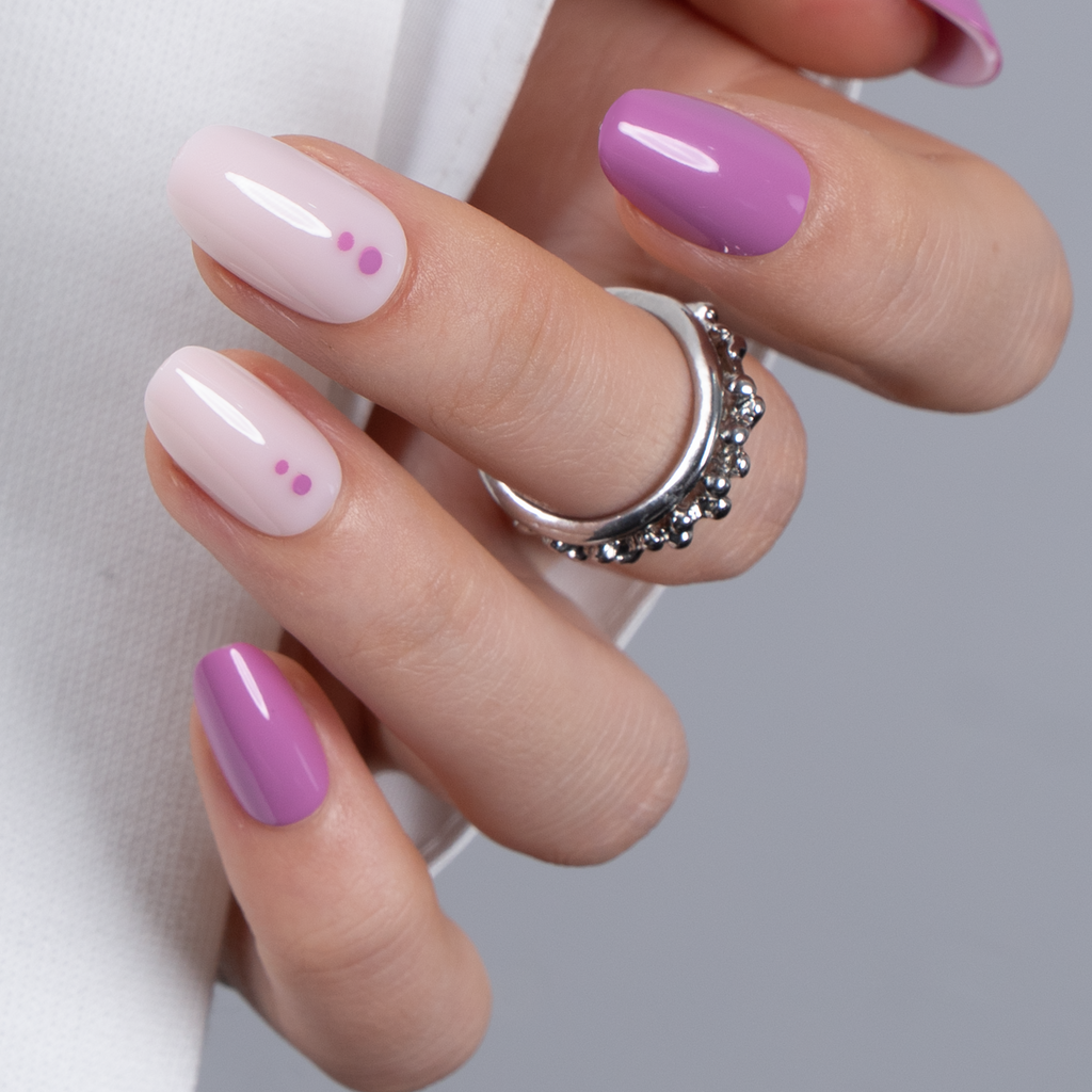 Violet Ease – M Oval