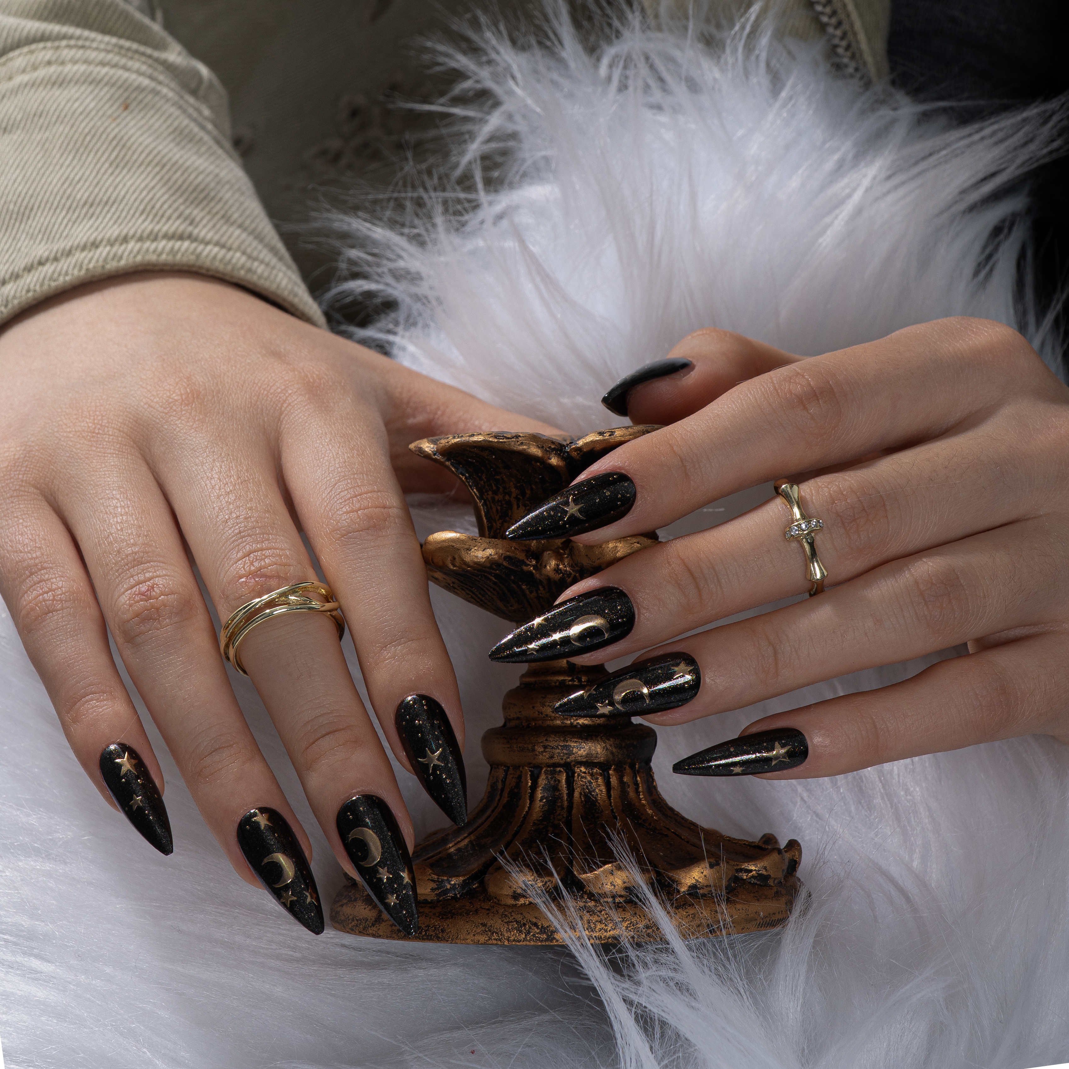 Designer's Pick | Lunar Charm – L Stiletto