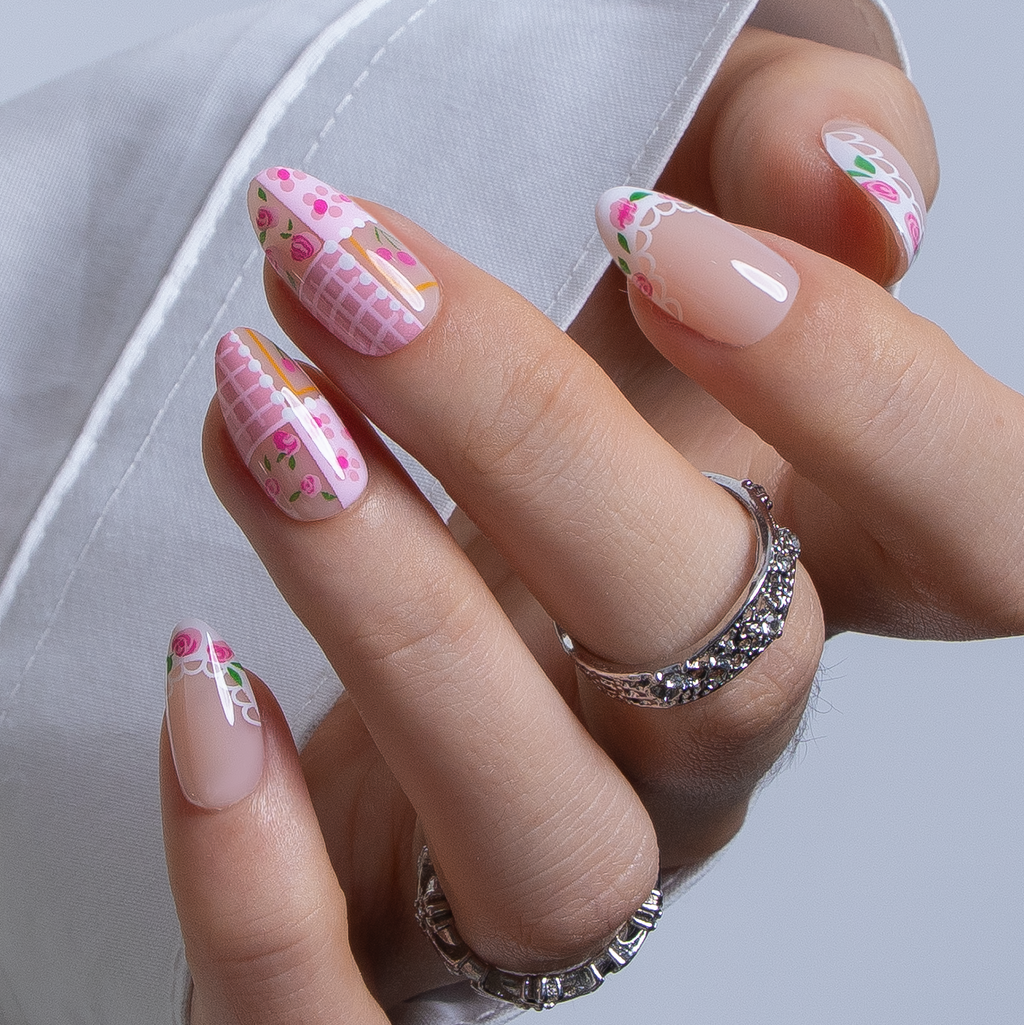 Berry Lace – S Almond