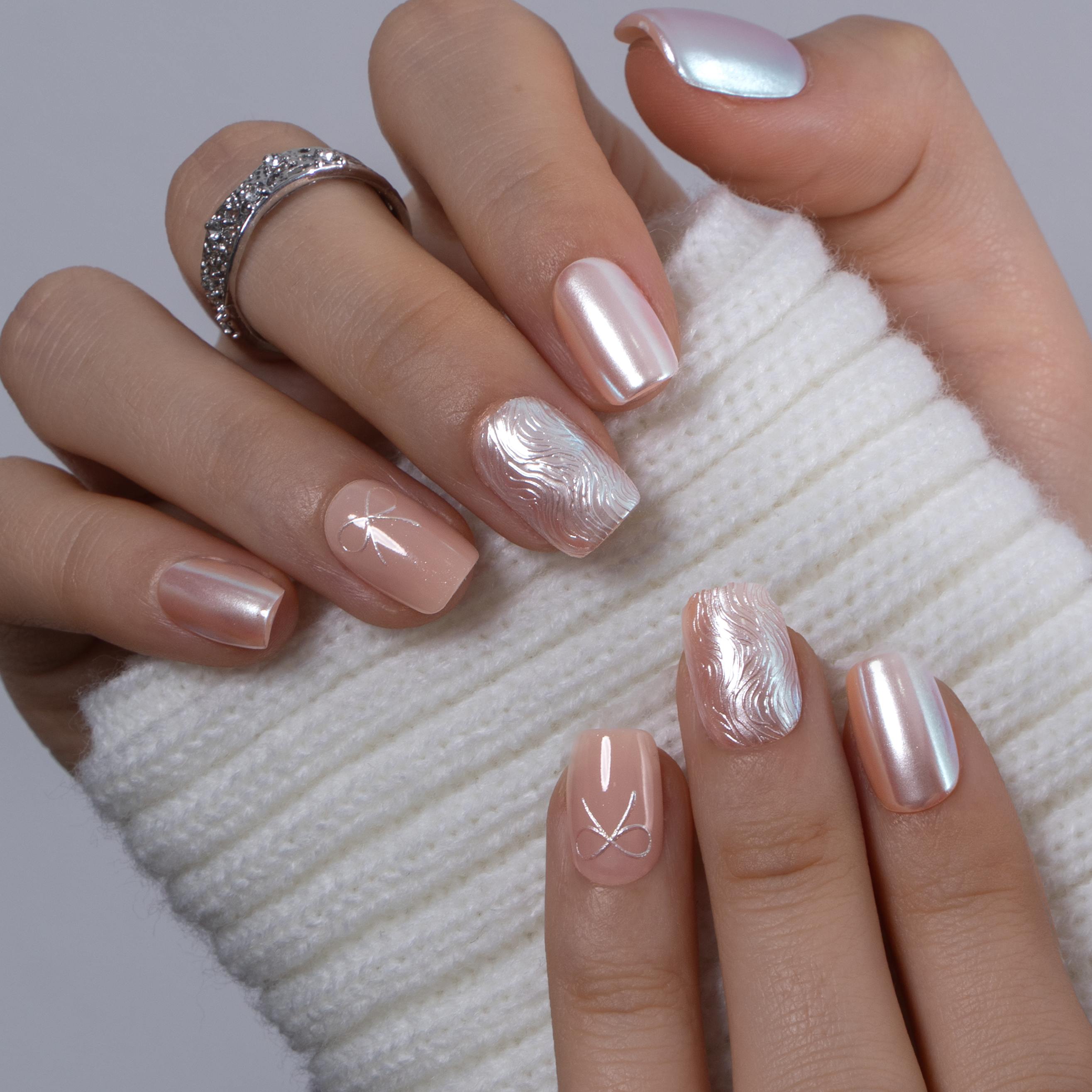 Designer's Pick | Silver Bow – S Squoval