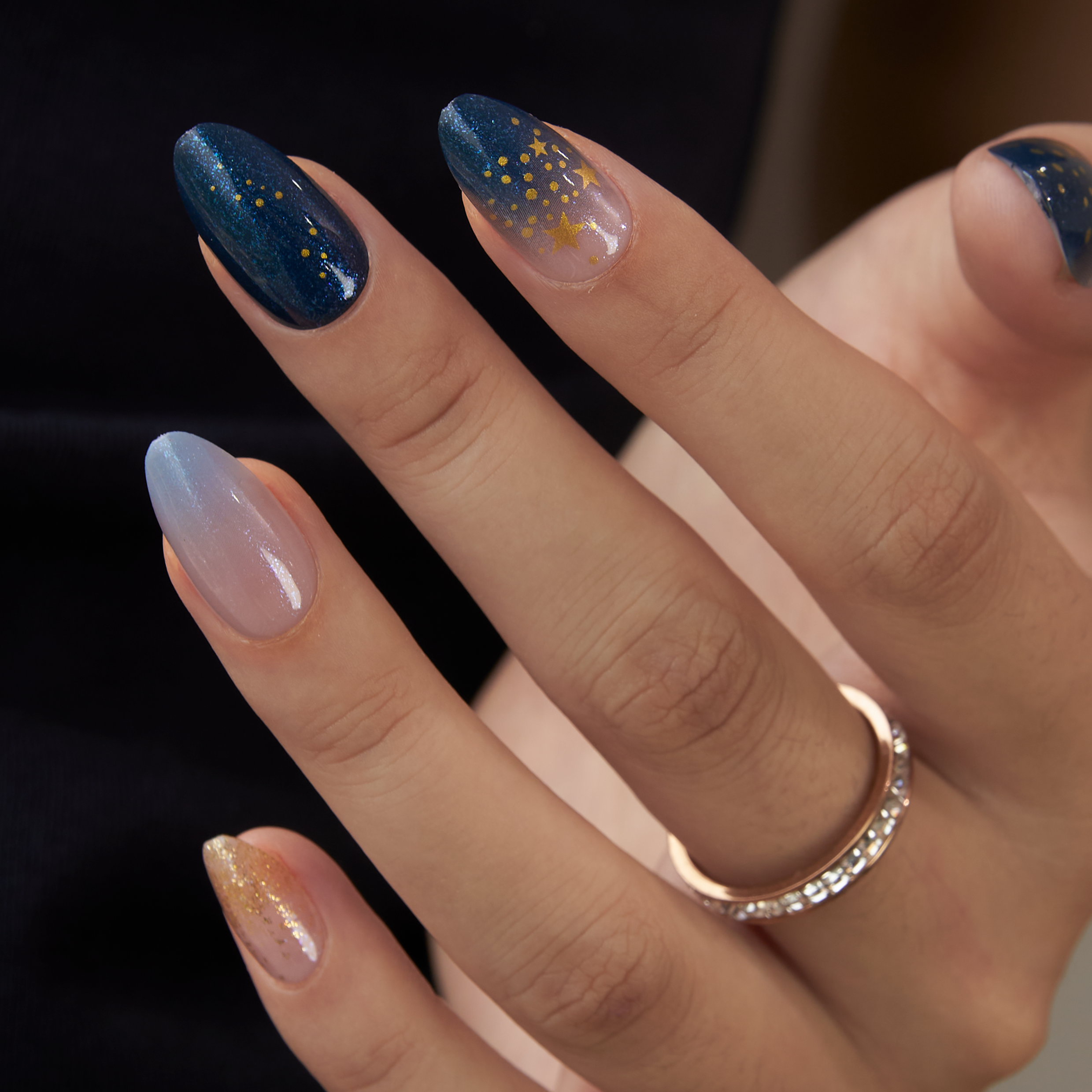 Galaxy Glow Muse – S Almond