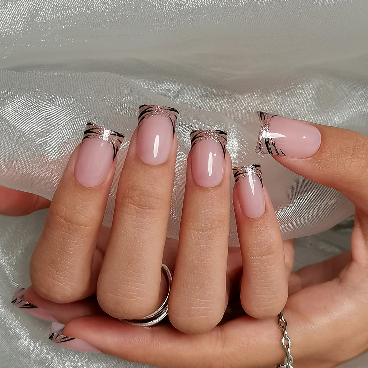 Pink Zebra Chic – M Duckbill
