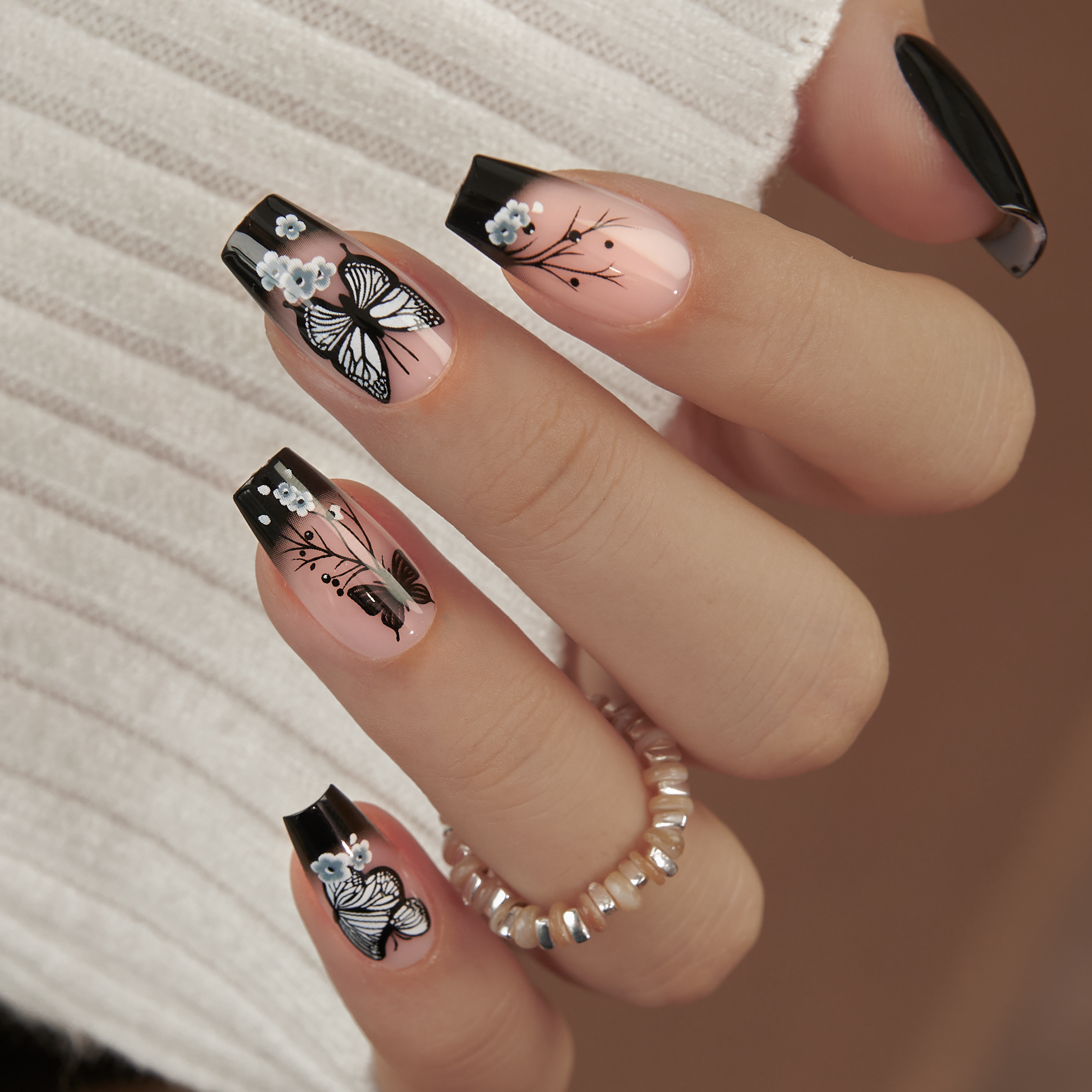 Noir Papillon – M Coffin