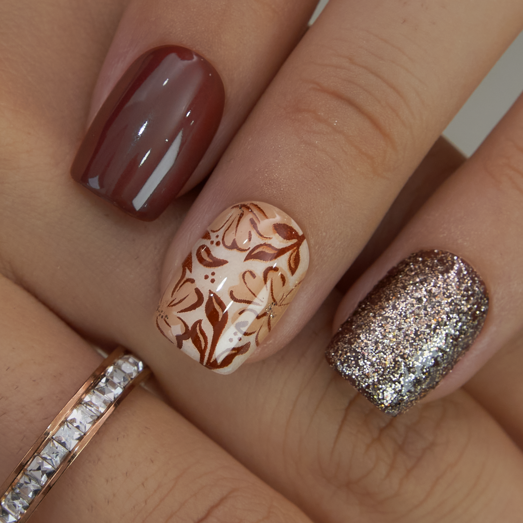 Golden Mocha – S Squoval