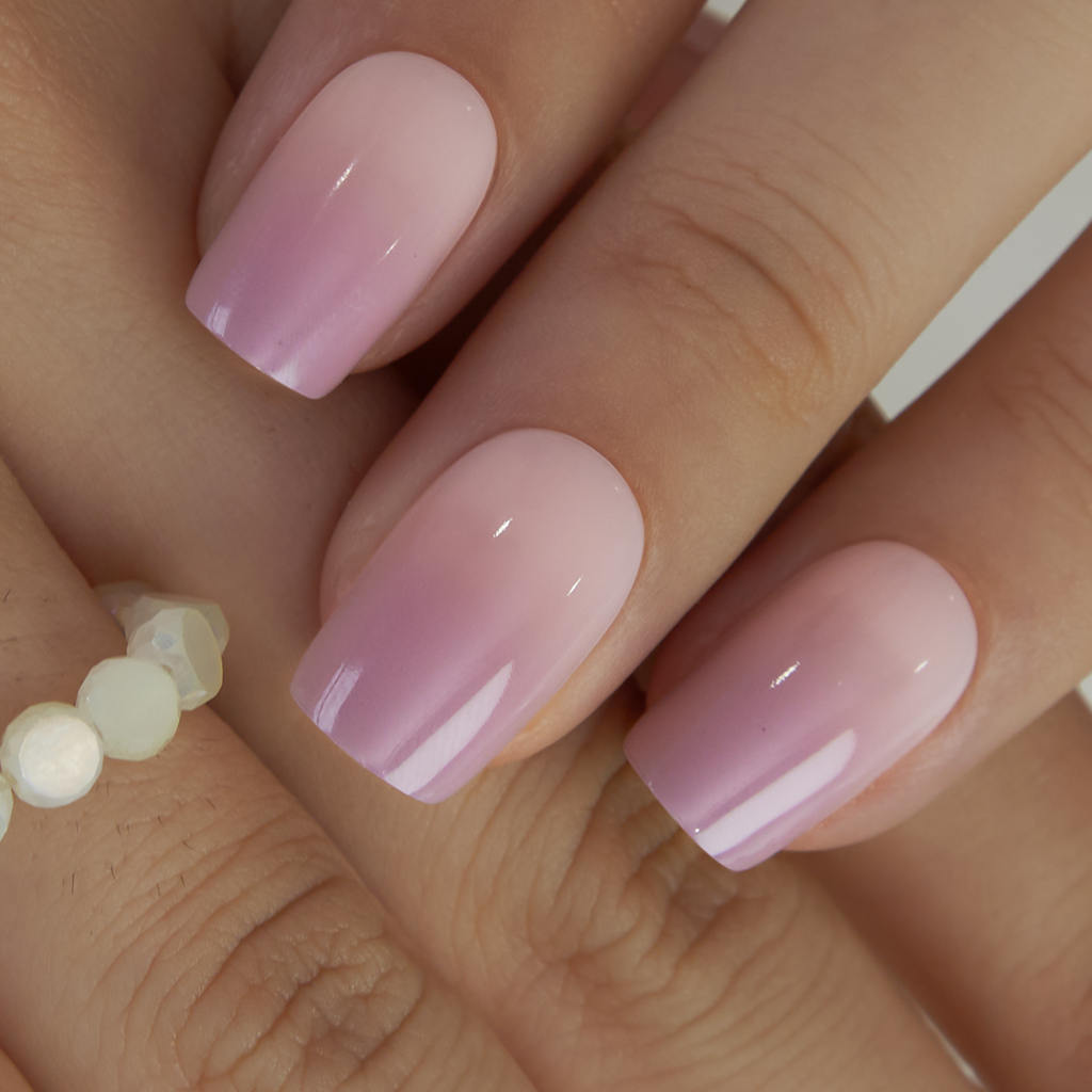 Elegant Fade – M Squoval