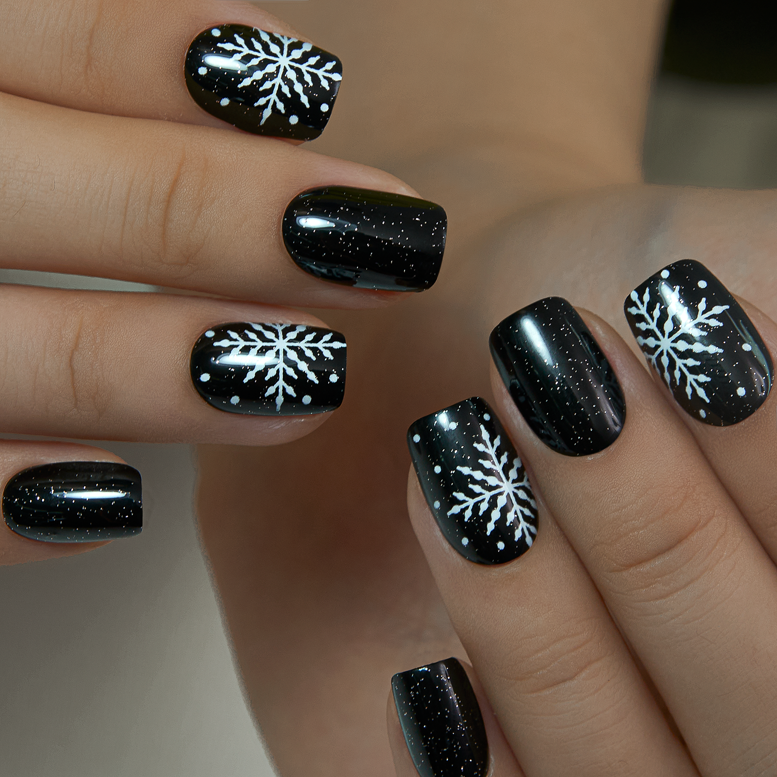 Starry Snowflakes – S Squoval