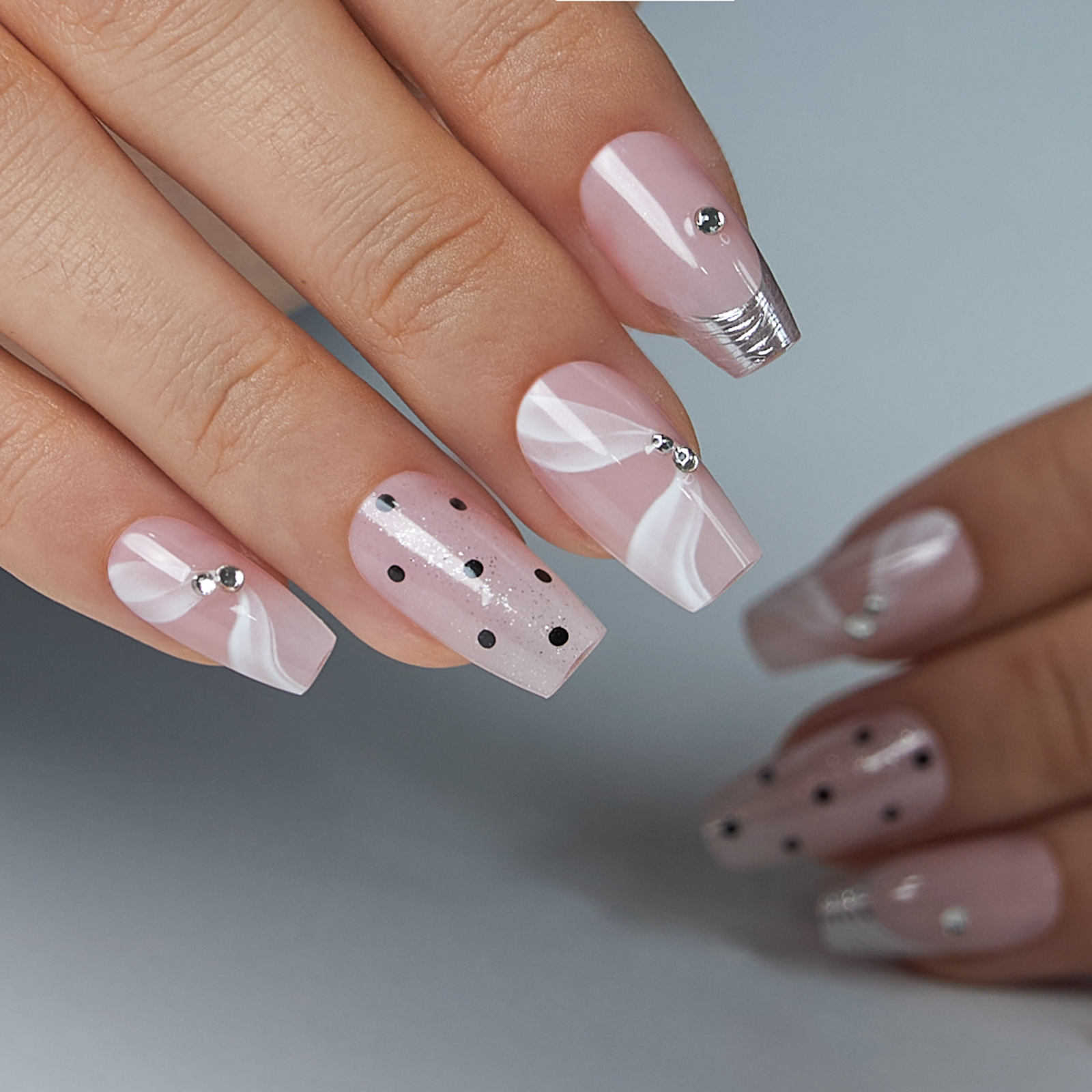 Designer's Pick | Elegant Mirage – M Coffin