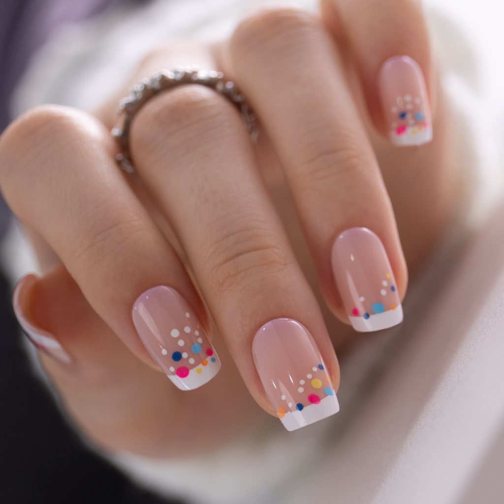 Vivid Dot Veil – M Squoval