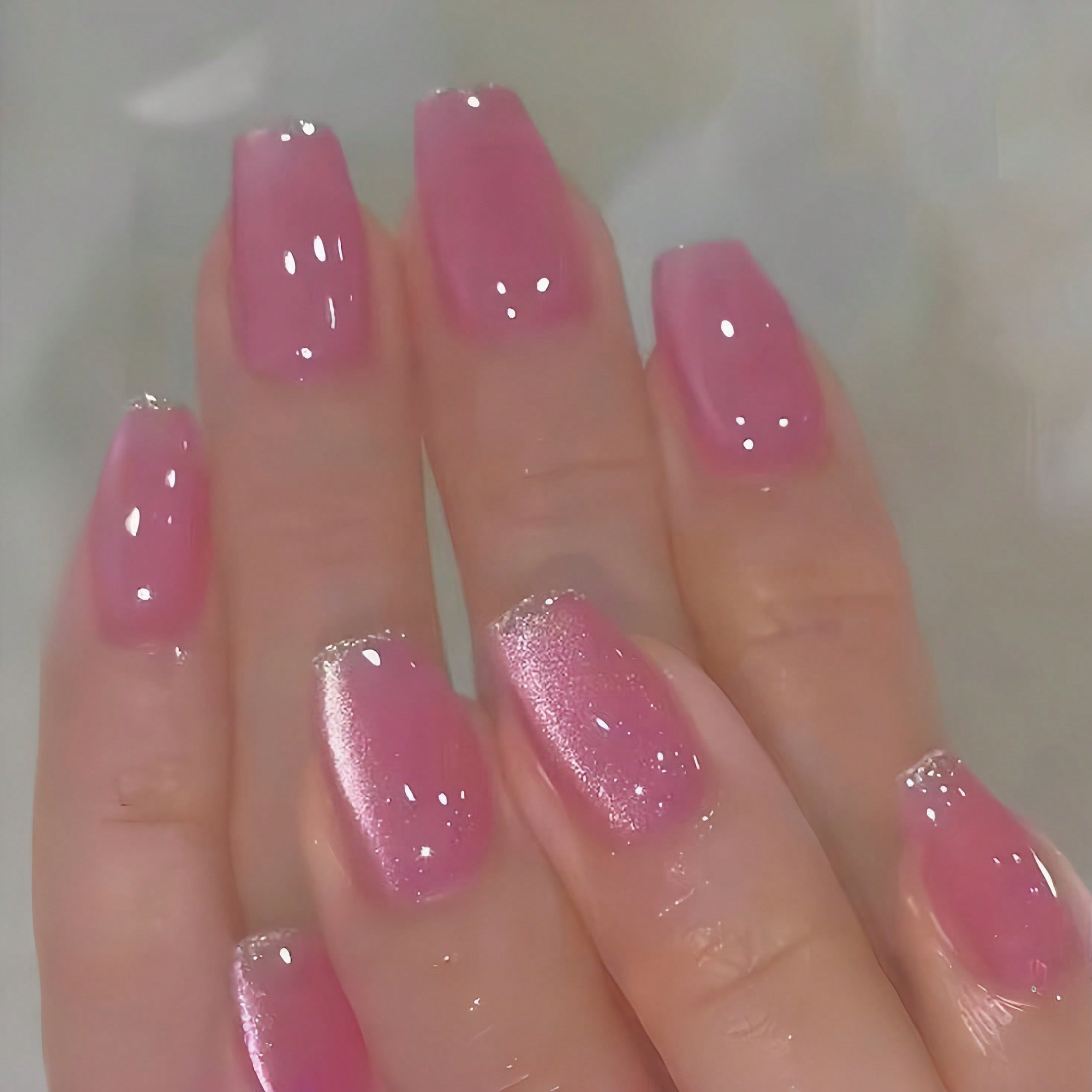 Rosy Glow – M Squoval