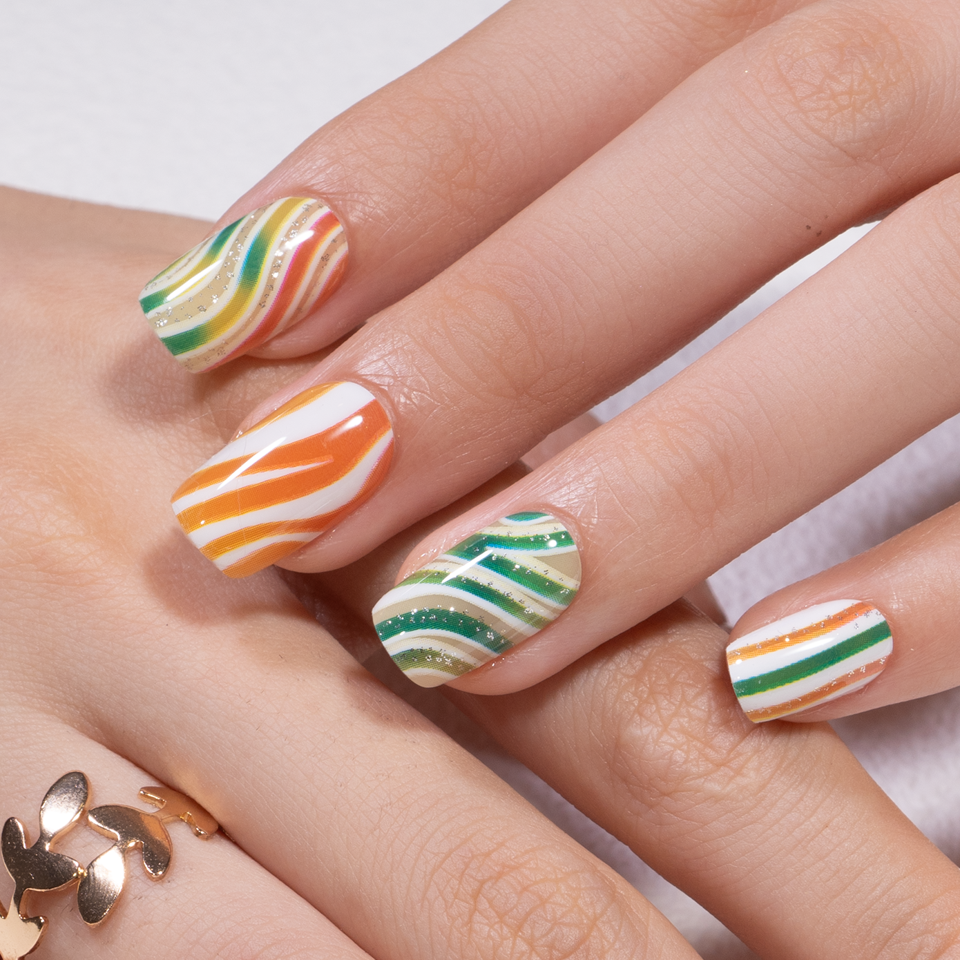 Candy Swirl – M Squoval
