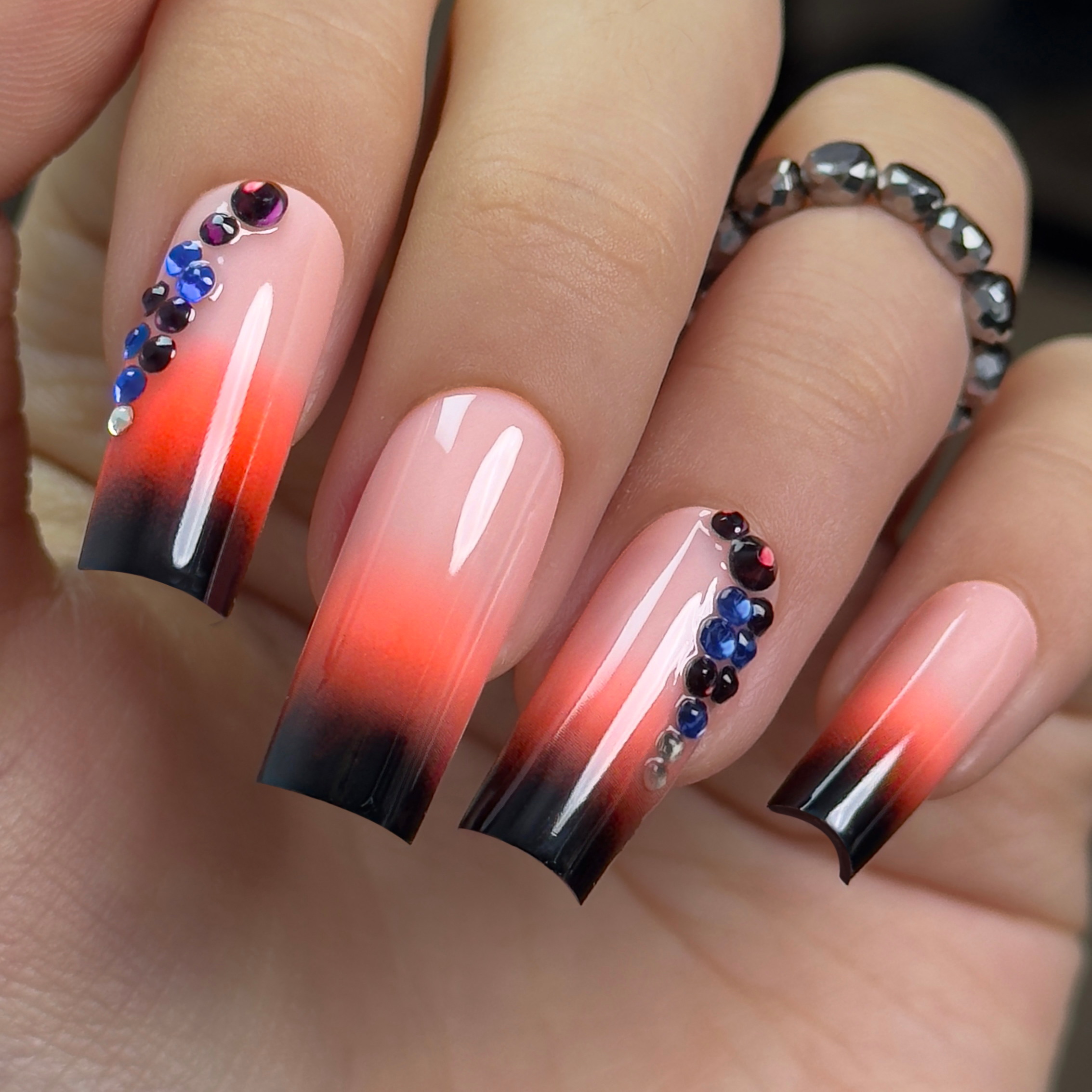 Designer's Pick | Crimson Diamond – L Square