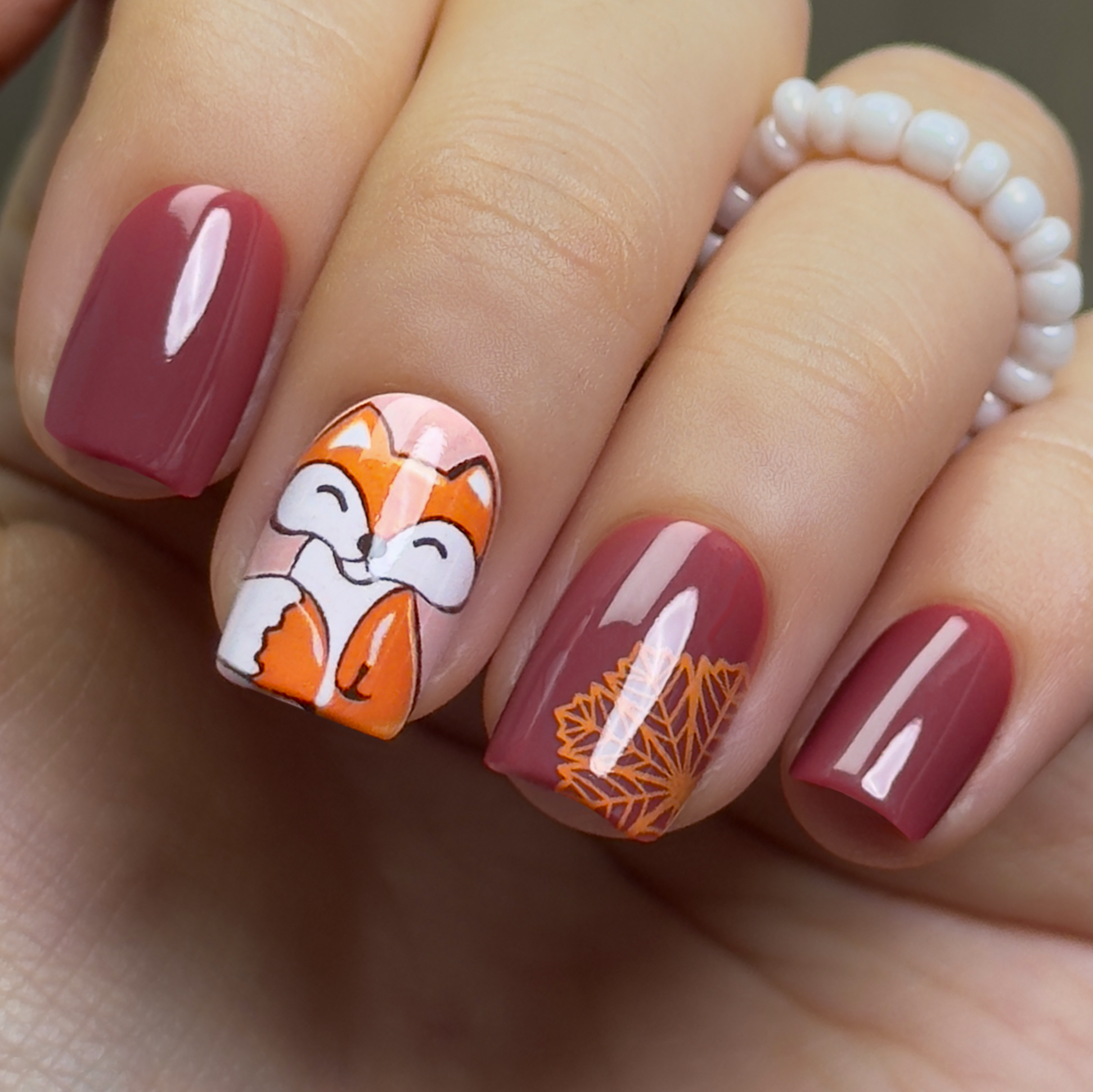 Fox & Foliage – S Squoval