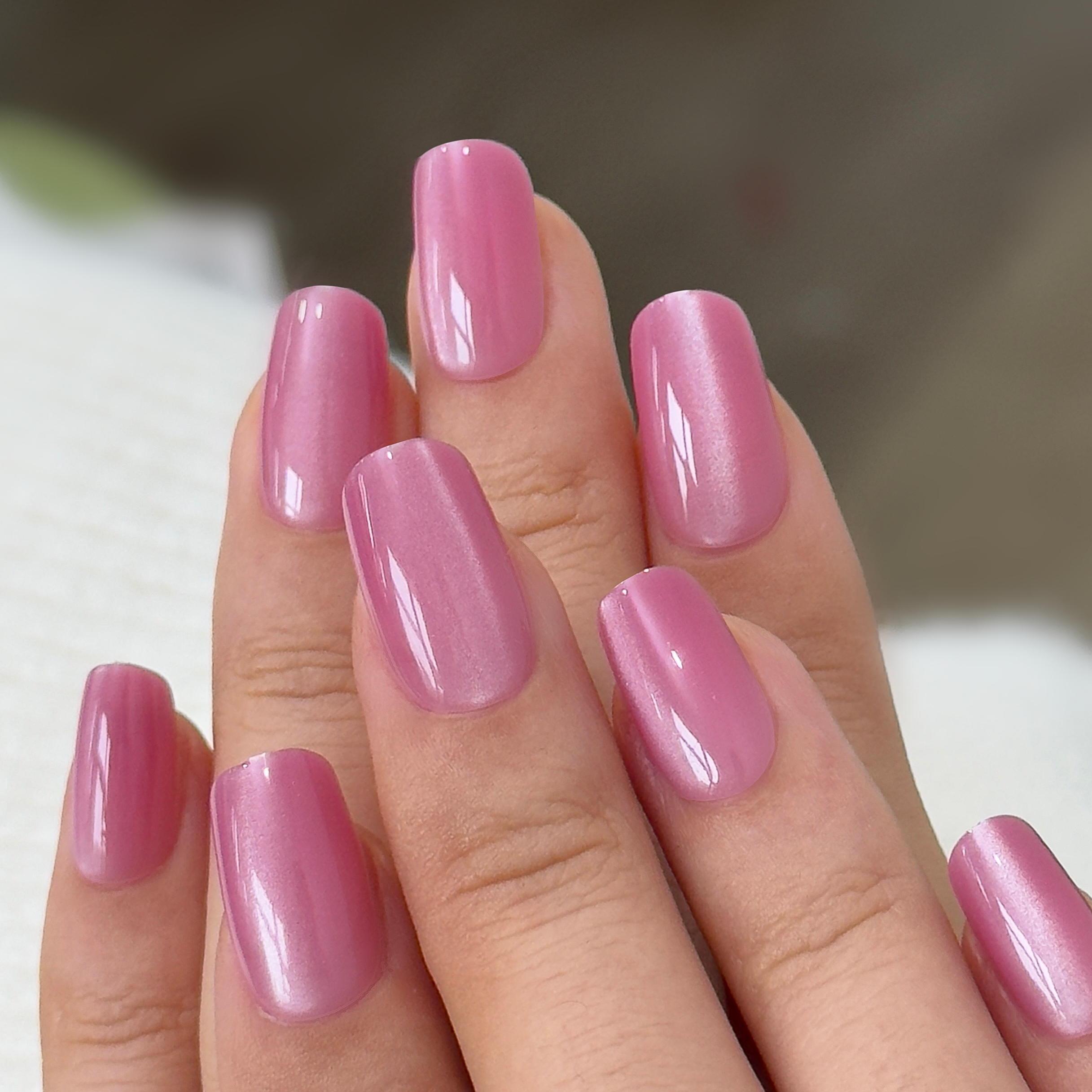 Rosy Glow – M Squoval