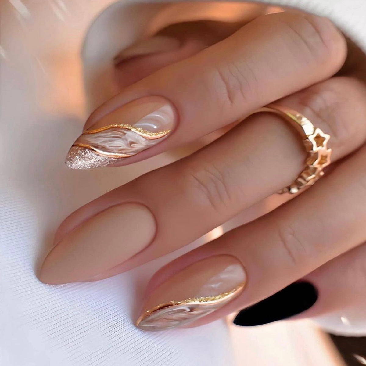 Golden Elegance – S Almond