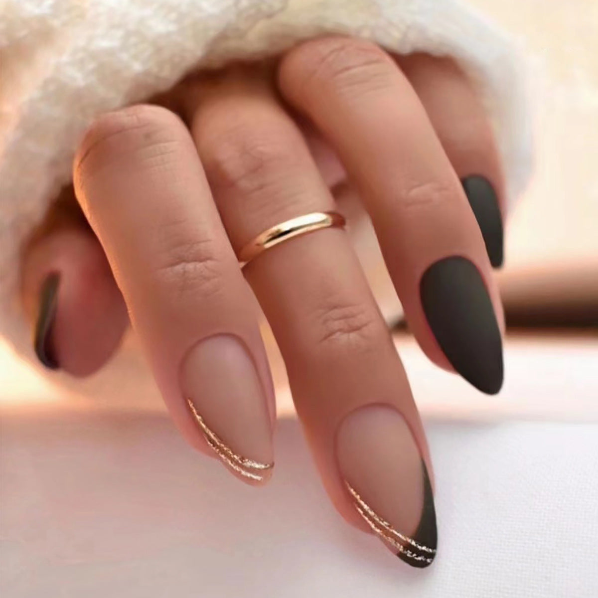 Matte Night – S Almond