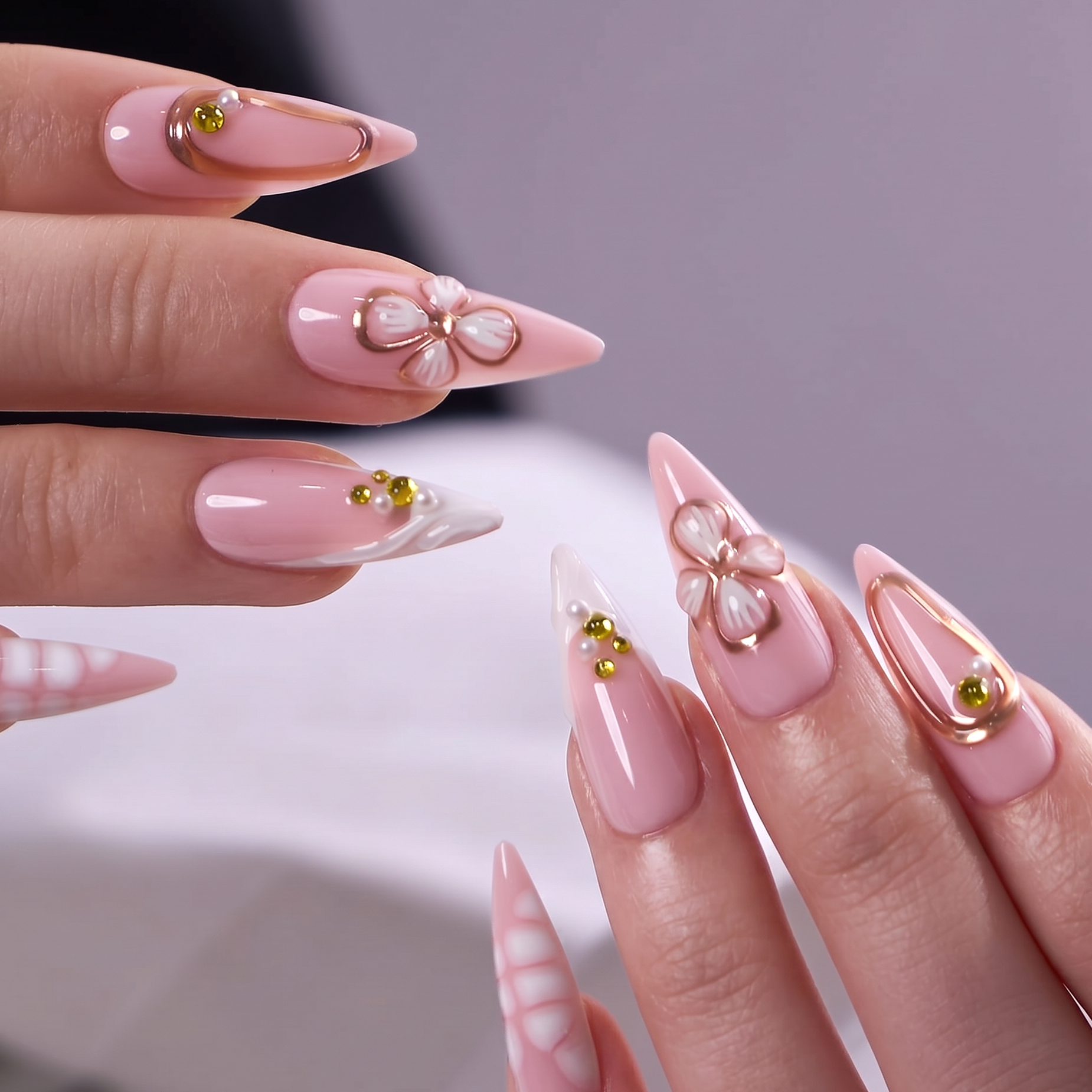 Designer's Pick | Ivory Bloom – L Stiletto