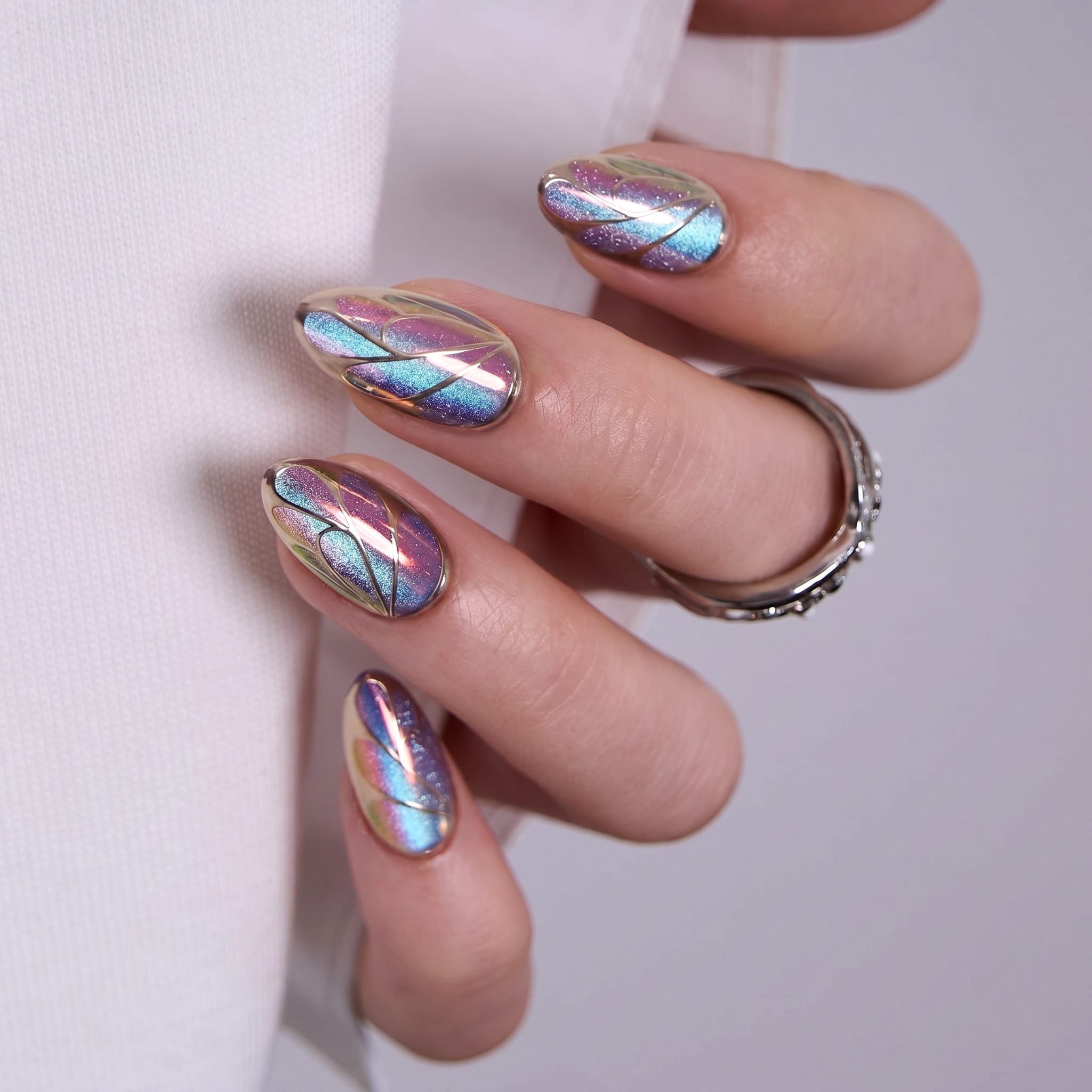 Designer's Pick | Aurora Wings – S Almond